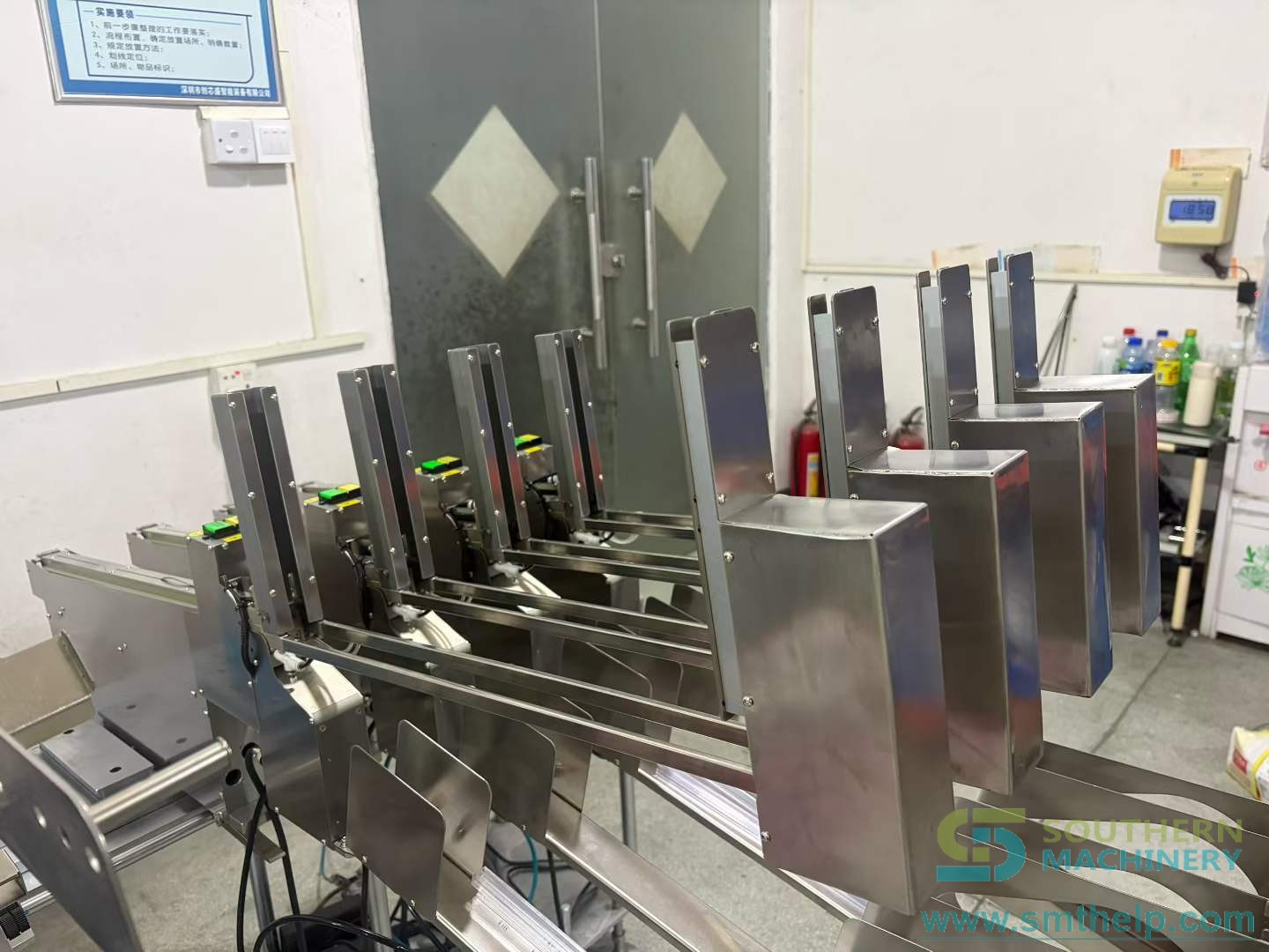 Feeder unit in a production environment